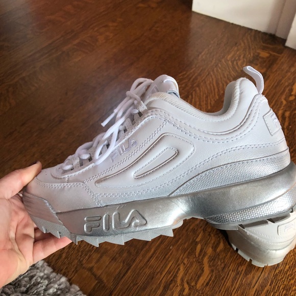 ❌SOLD❌ Women’s FILA Sneakers 👟 - Picture 4 of 8